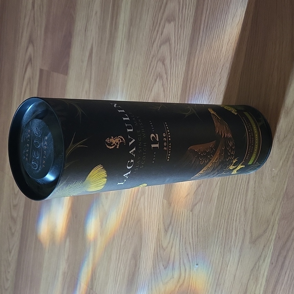 Lagavulin Special Release 2020 Box/Container
